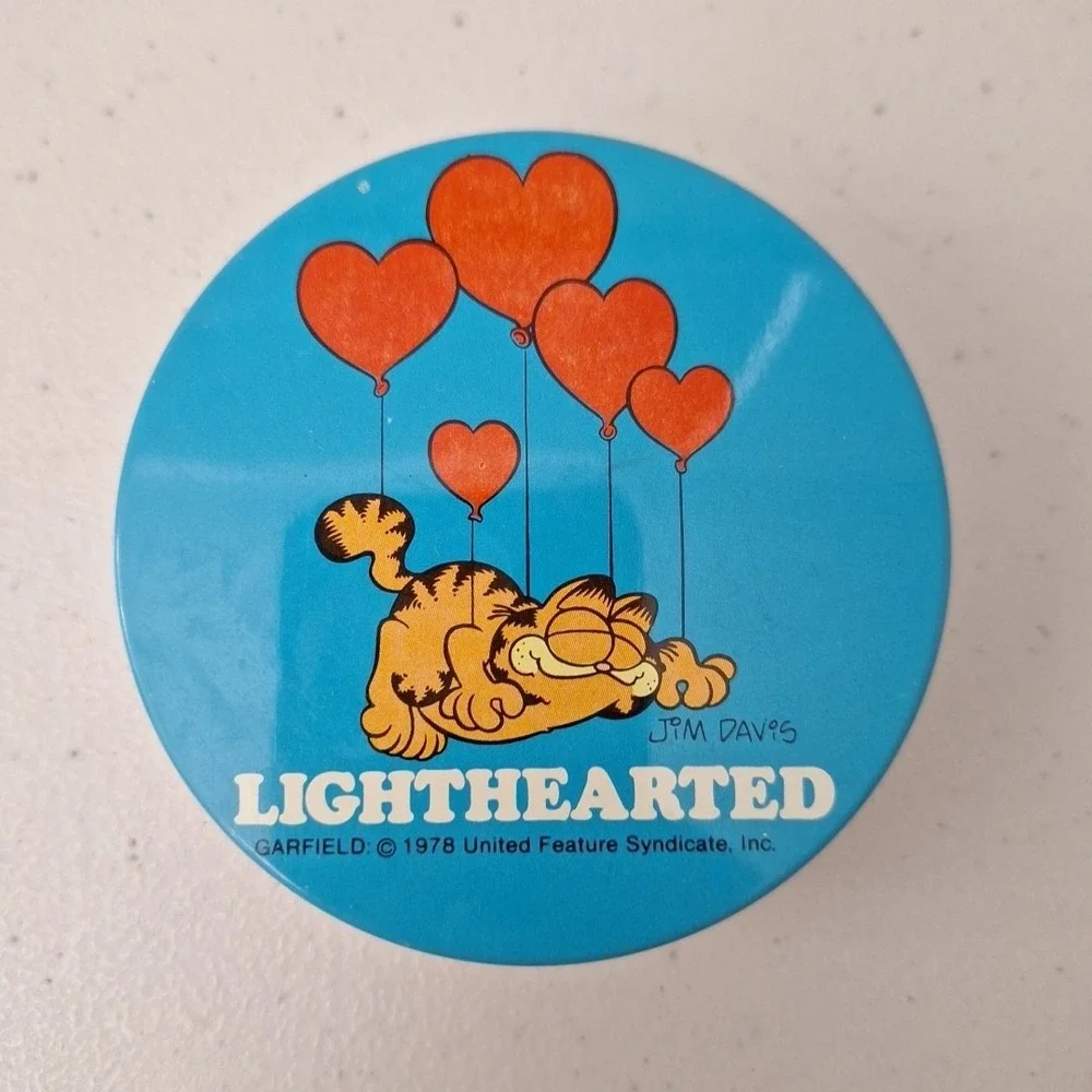 Vintage 1978 Garfield The Cat Valentines Metal Tin Trinket Box 'Lighthearted' US